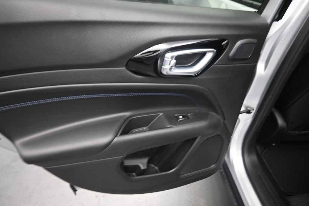 New 2026 Jeep Compass Limited w/ Sun, Sound & Navigation Group AWD/4WD image 16