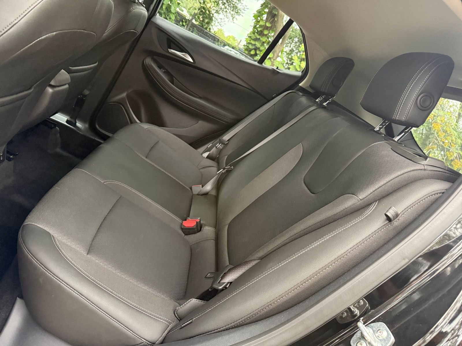 Used 2025 Buick Encore GX Preferred image 31