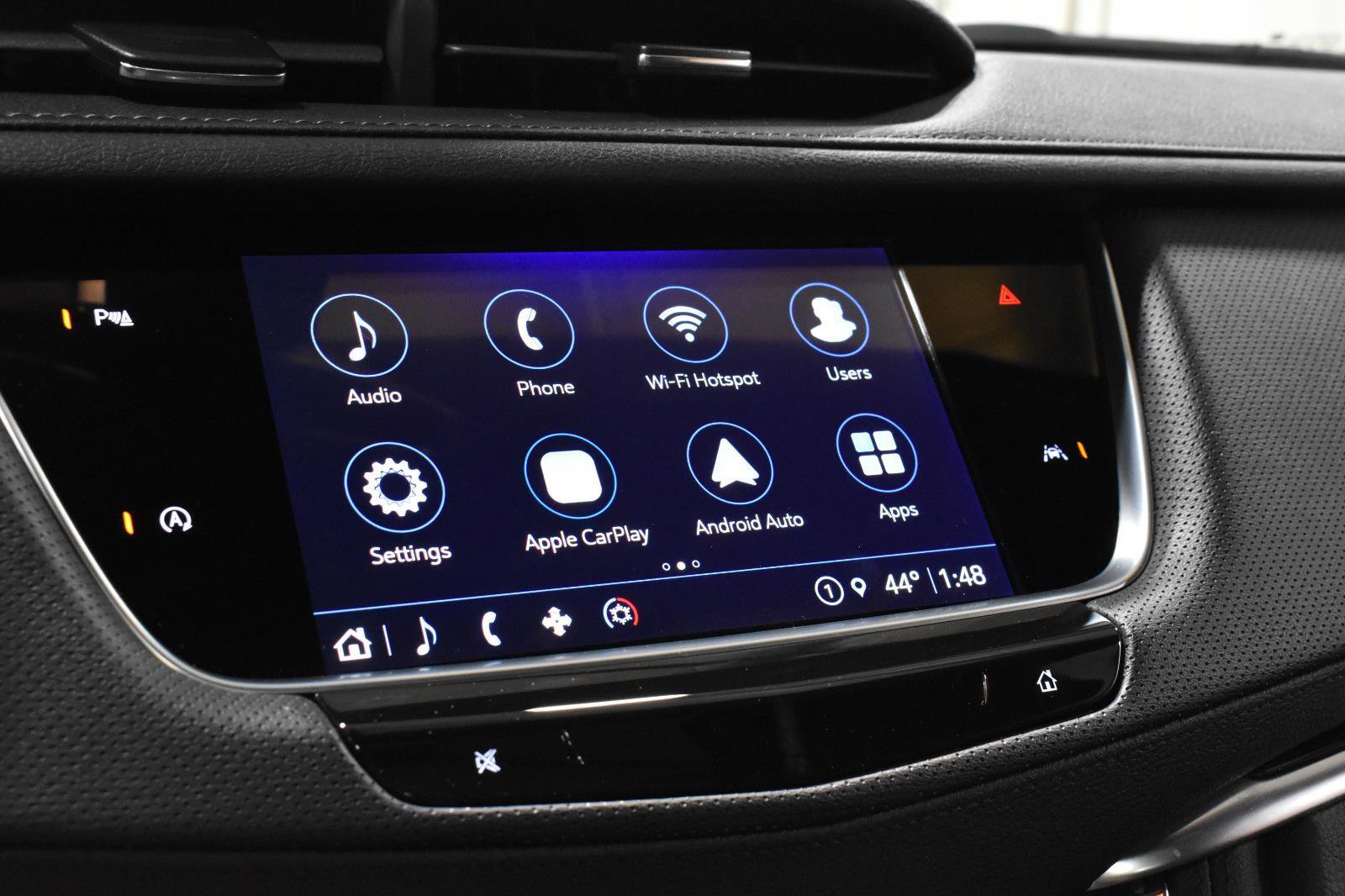 Certified 2025 Cadillac XT6 Luxury AWD/4WD image 16