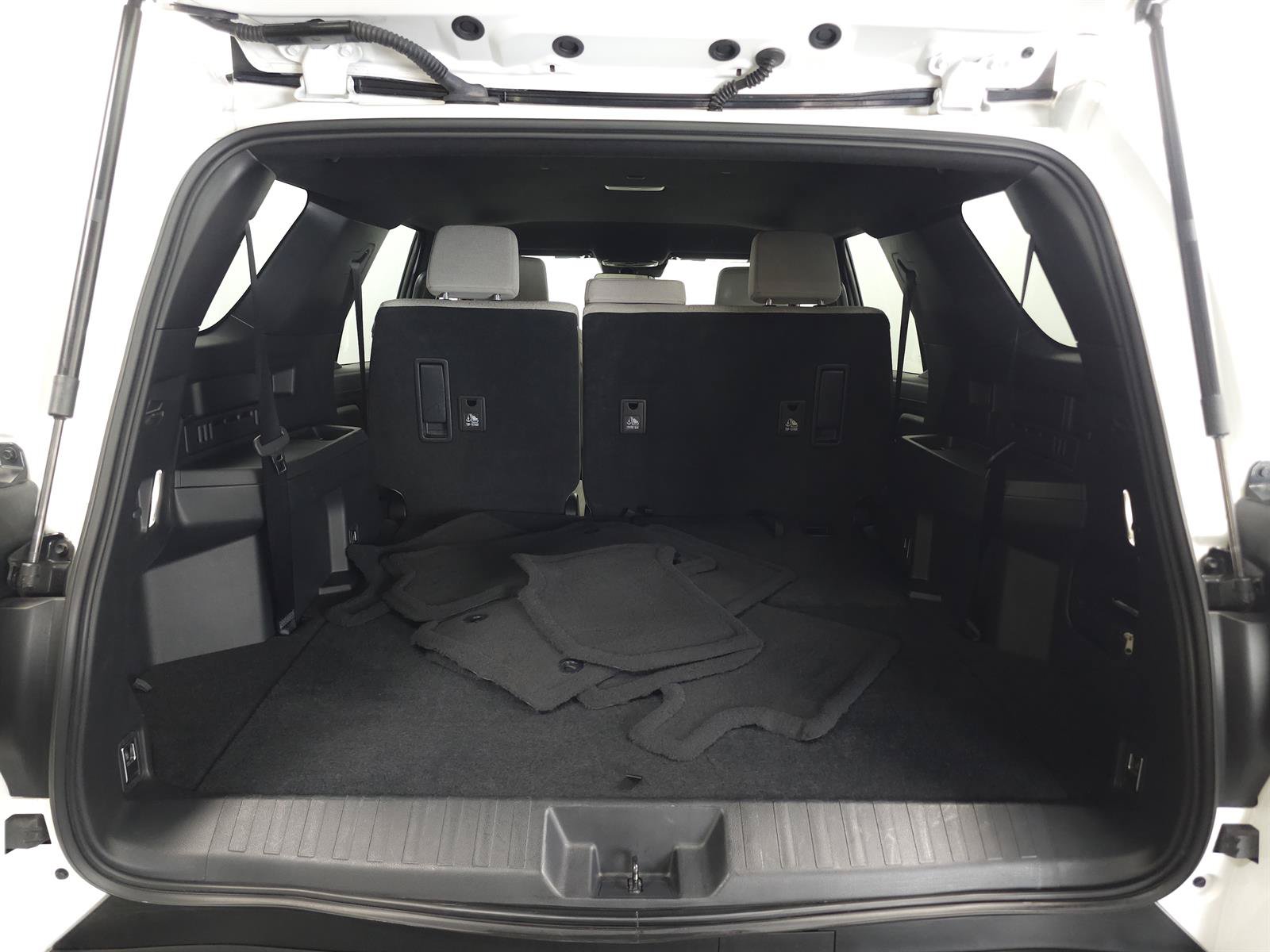 Certified 2025 Toyota 4Runner SR5 AWD/4WD image 12