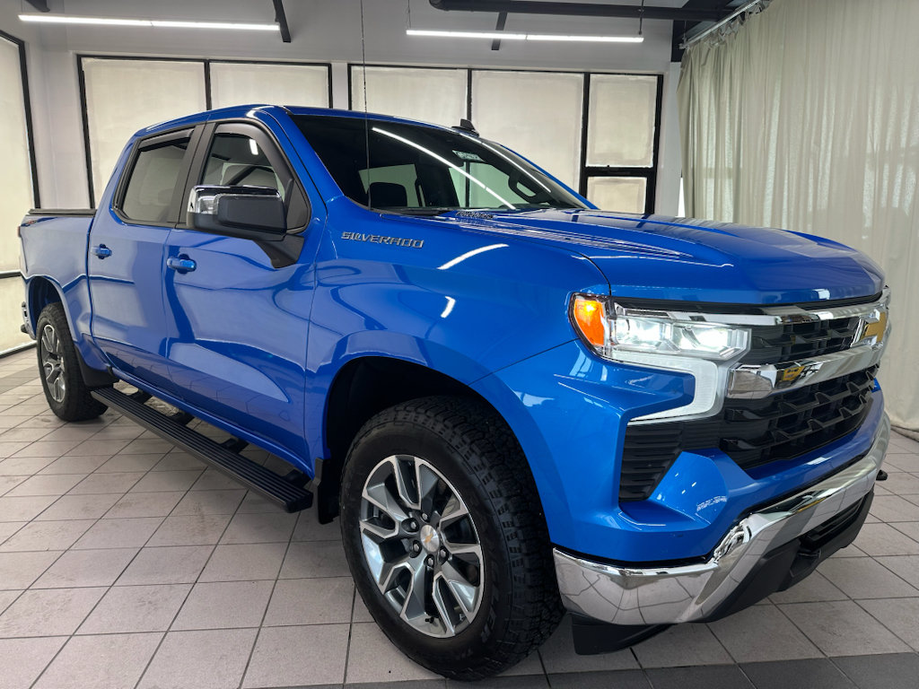 Used 2026 Chevrolet Silverado 1500 LT AWD/4WD image 2