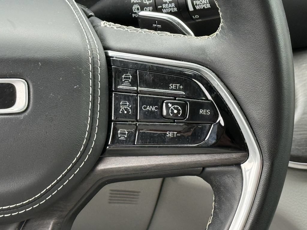 Used 2021 Jeep Grand Cherokee L Overland RWD image 14