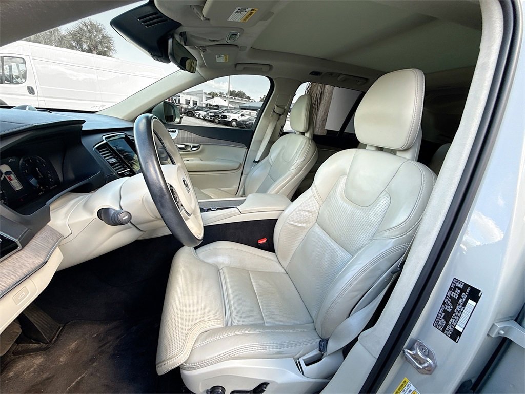 Used 2022 Volvo XC90 T6 Inscription w/ Lounge Package image 23