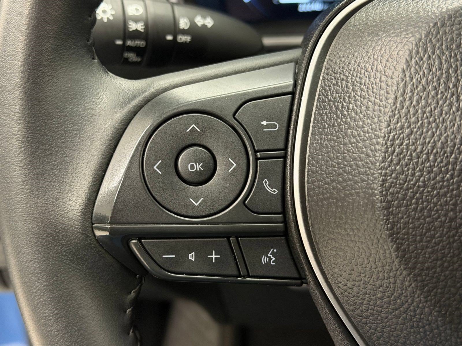 Used 2026 Toyota Corolla Cross XLE FWD image 14