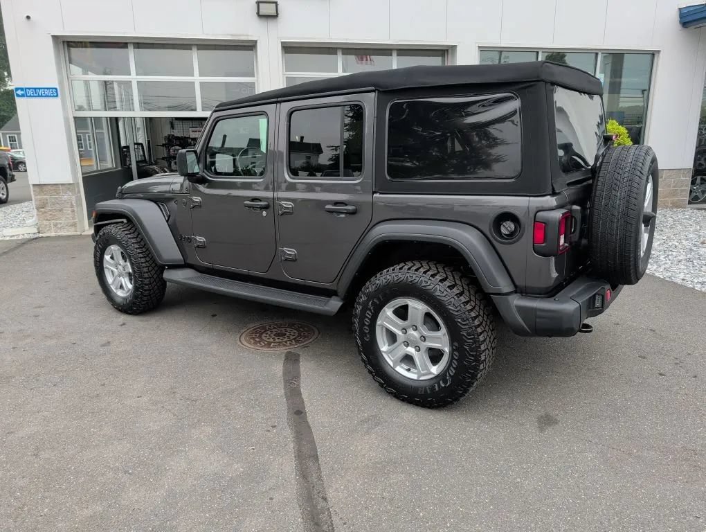 Used 2022 Jeep Wrangler Unlimited Sport AWD/4WD image 25