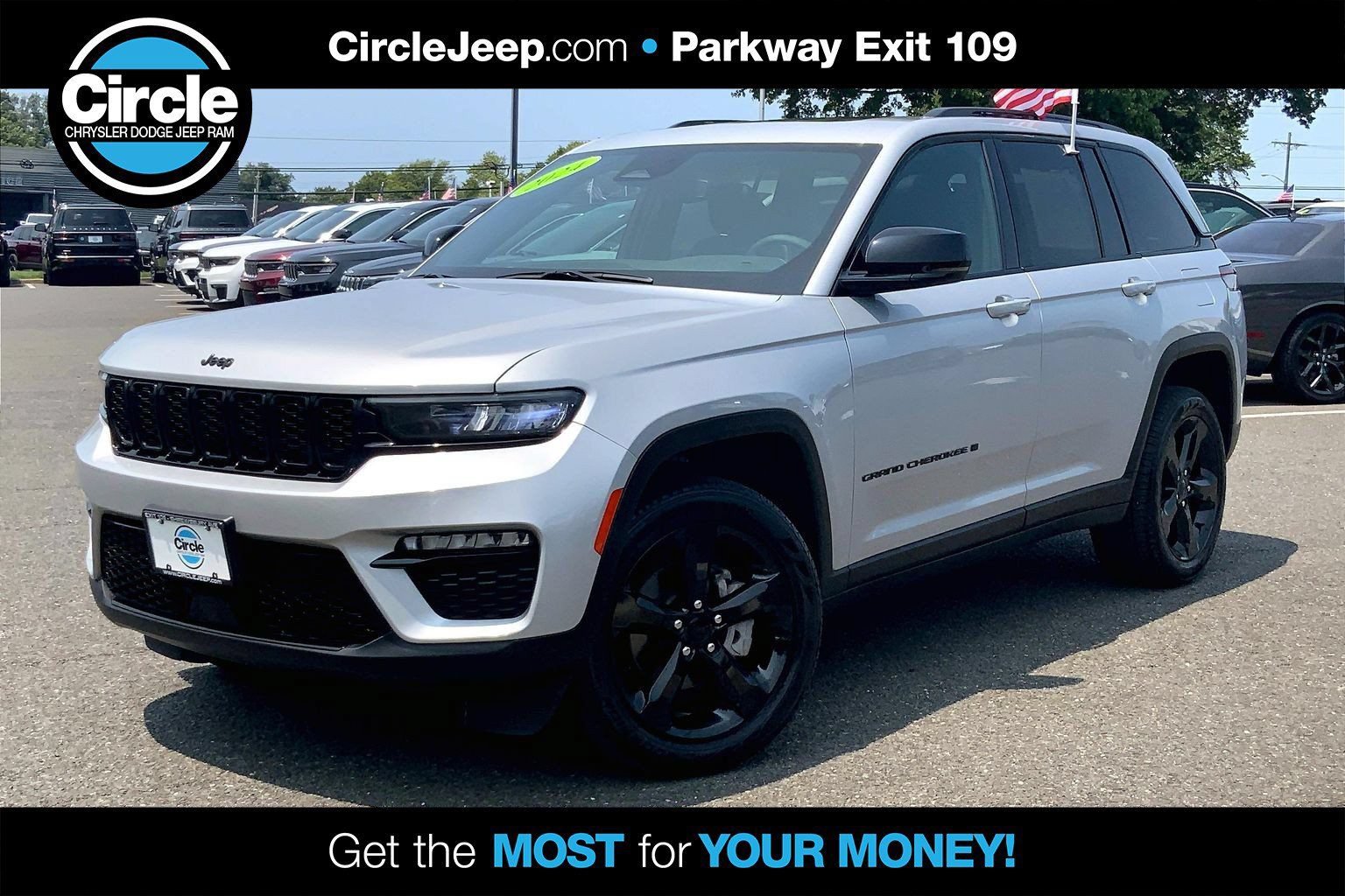 Certified 2024 Jeep Grand Cherokee Limited w/ Black Appearance Package AWD/4WD image 1