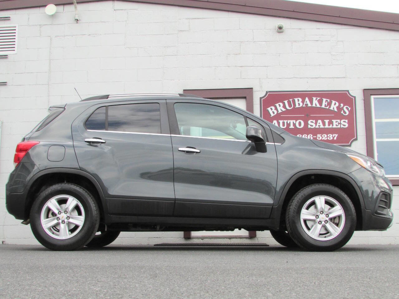 Used 2018 Chevrolet Trax LT w/ LT Convenience Package AWD/4WD image 7