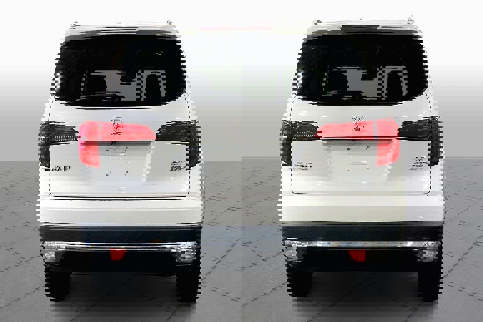 Used 2018 Honda Pilot Elite image 4