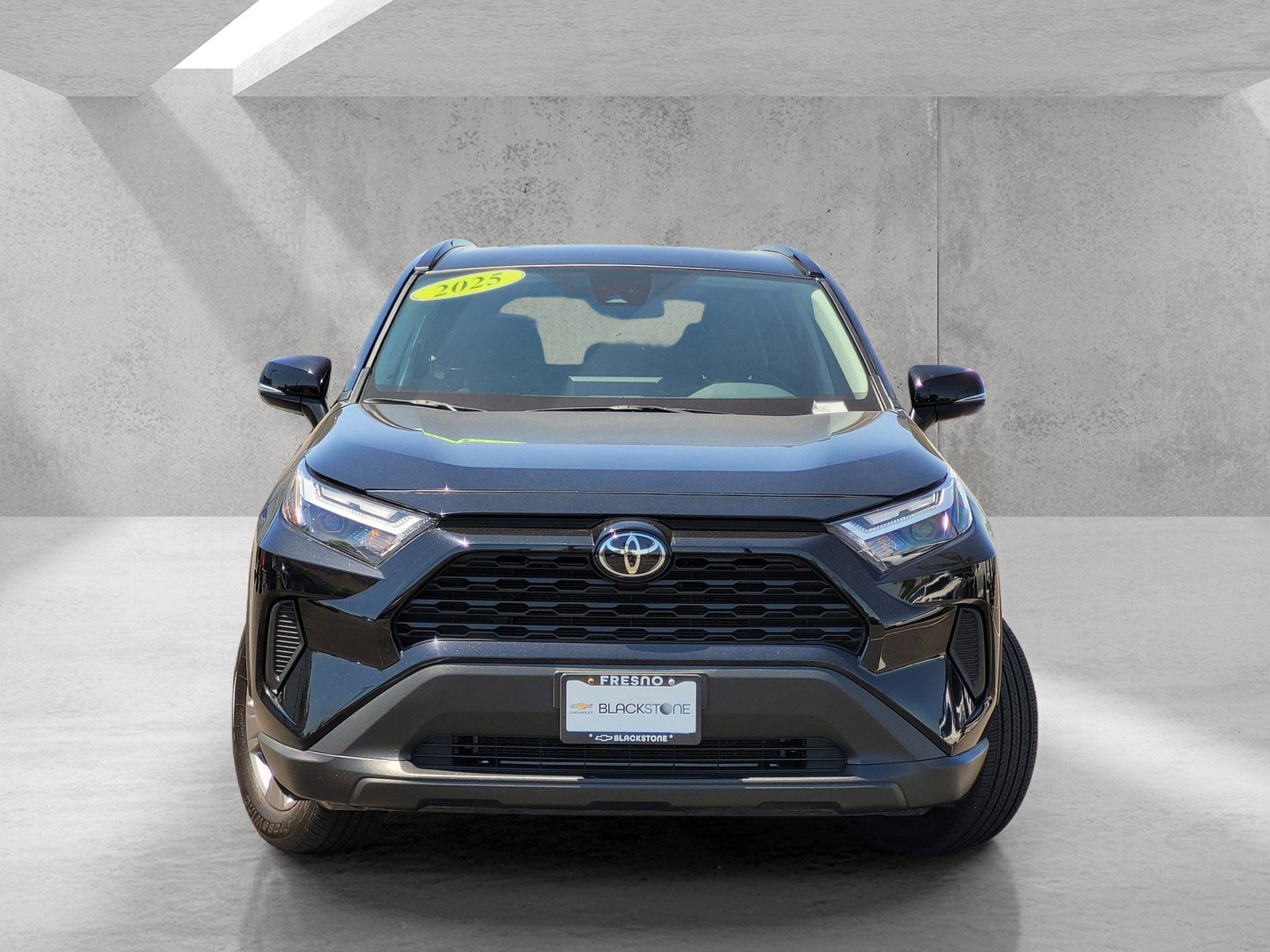 Used 2025 Toyota RAV4 XLE AWD/4WD image 3