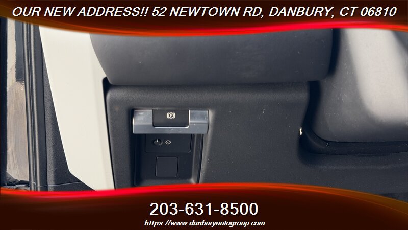 Used 2020 Land Rover Defender 110 HSE AWD/4WD image 23