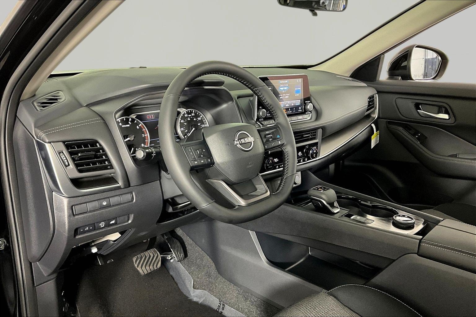New 2026 Nissan Rogue SV w/ Cold Weather Package AWD/4WD image 13
