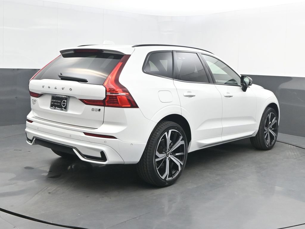 Certified 2024 Volvo XC60 B5 Ultimate w/ Protection Package Premier image 7