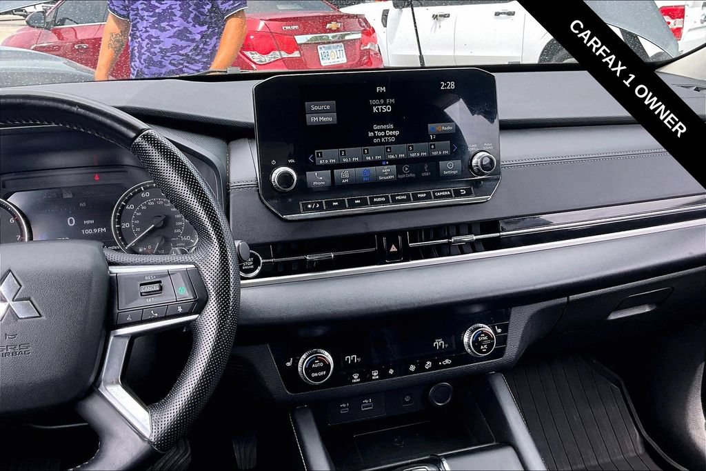 Used 2024 Mitsubishi Outlander SE FWD image 9
