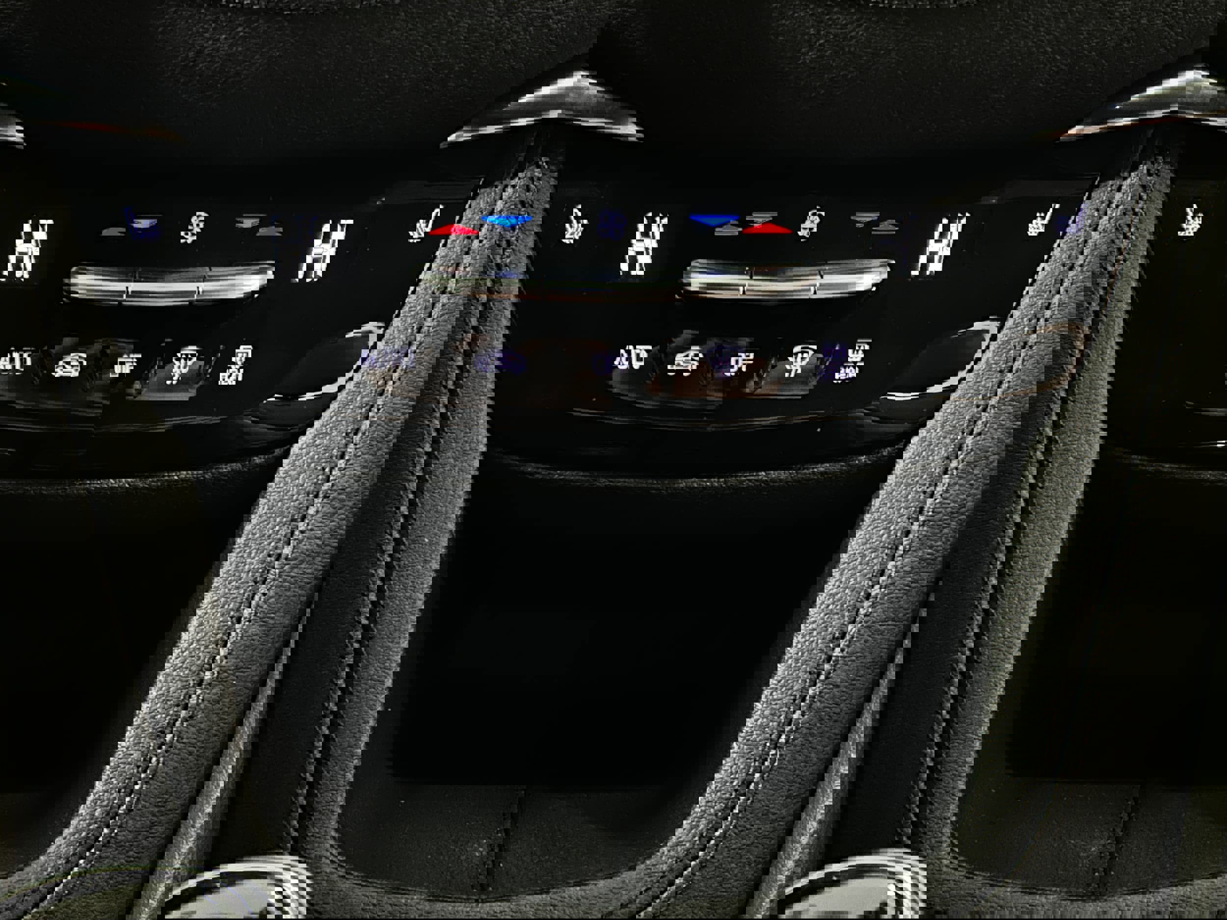 Used 2023 Cadillac XT6 Luxury image 11