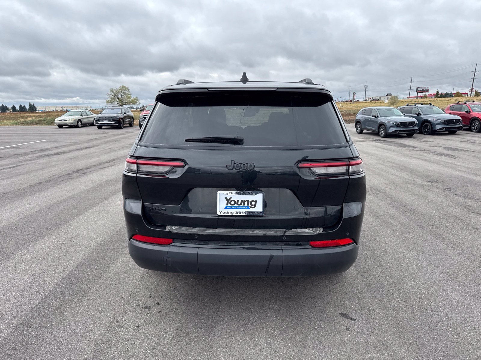 Used 2024 Jeep Grand Cherokee L Laredo AWD/4WD image 6