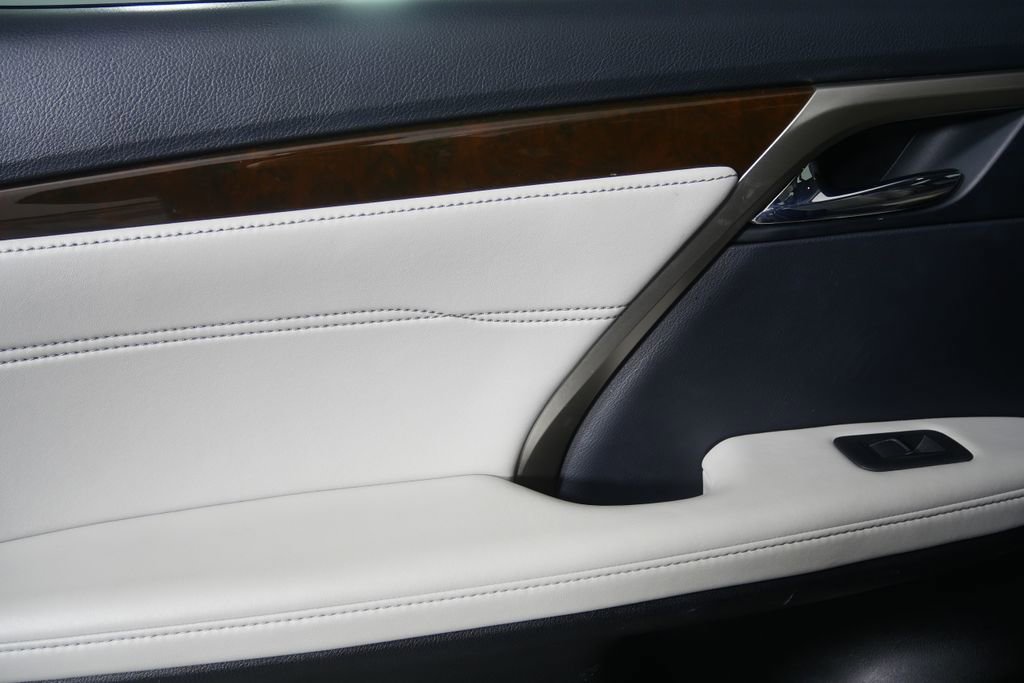 Used 2019 Lexus RX 350 FWD w/ Navigation Package image 14