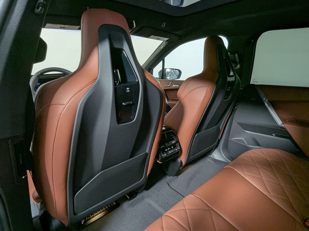 New 2026 BMW iX xDrive45 w/ M Sport Package image 31