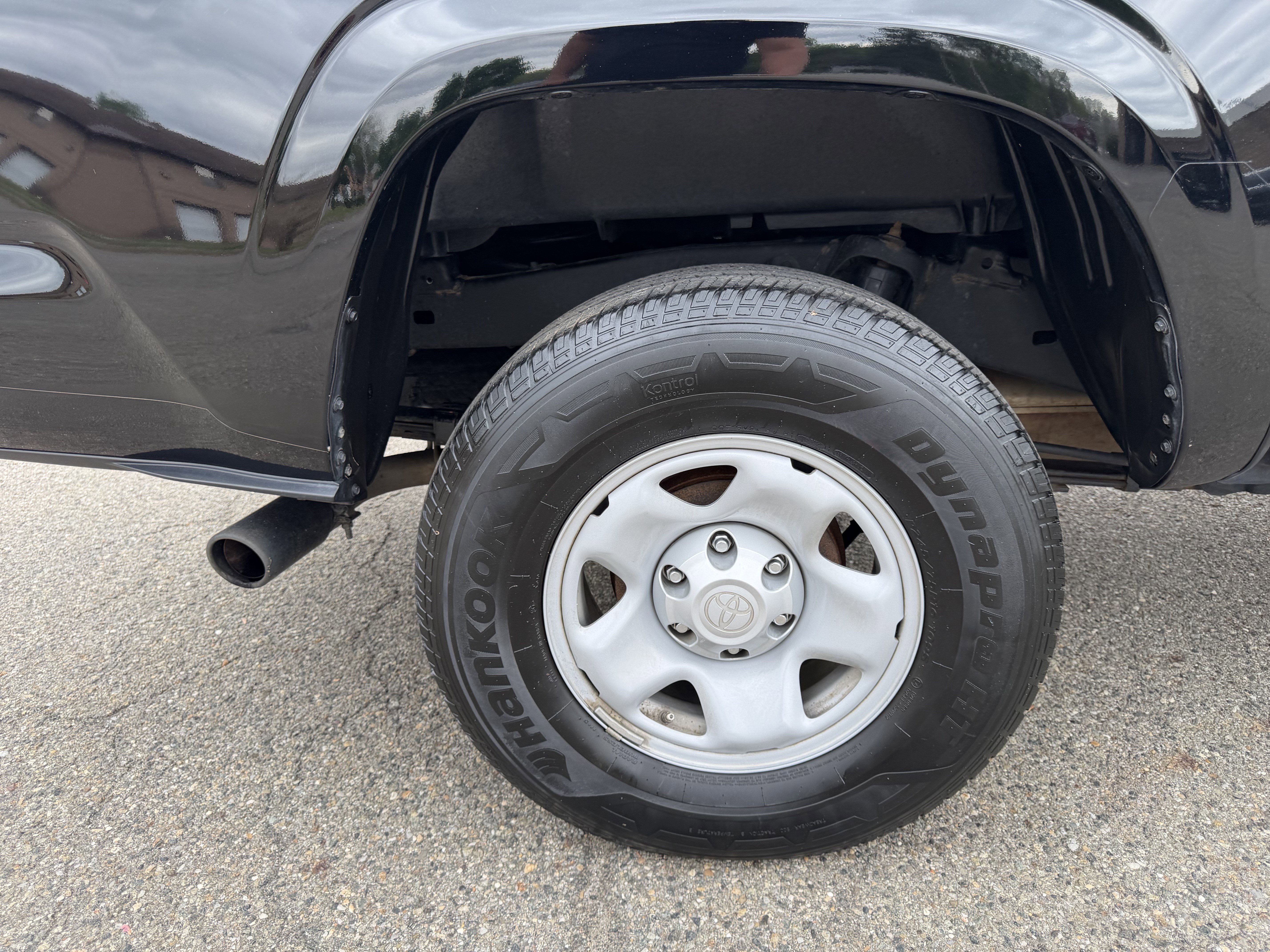 Used 2023 Toyota Tacoma SR AWD/4WD image 10