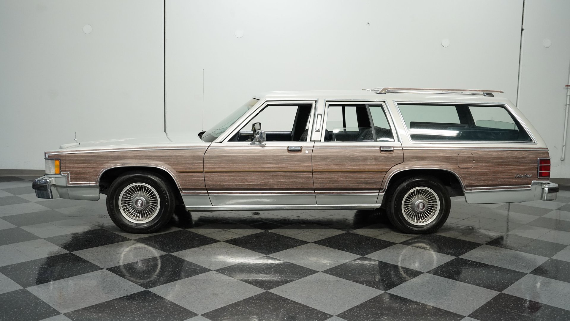 Used 1987 Mercury Grand Marquis Colony Park GS image 2