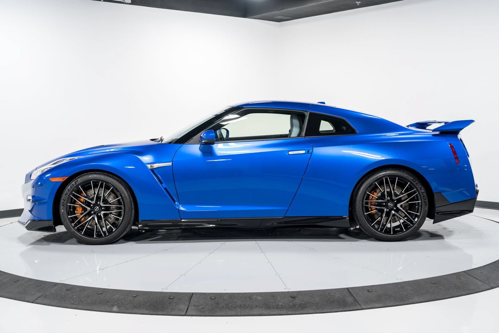 Used 2024 Nissan GT-R w/ Floor Mat Package AWD/4WD image 6