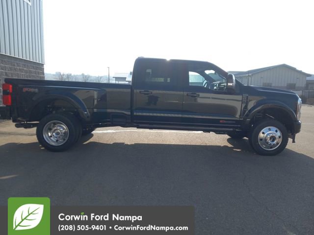 New 2026 Ford F450 Platinum w/ FX4 Off-Road Package image 2