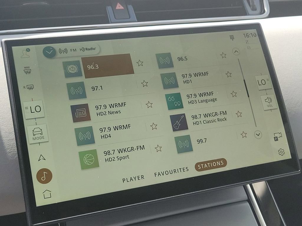 Certified 2025 Land Rover Range Rover Evoque S AWD/4WD image 8