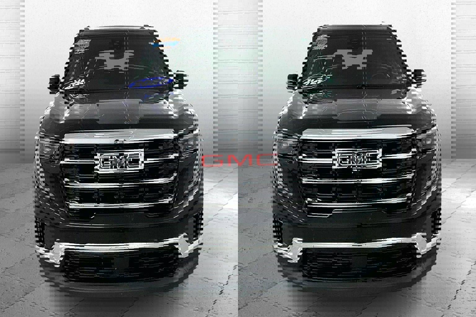 Used 2025 GMC Acadia Elevation image 2