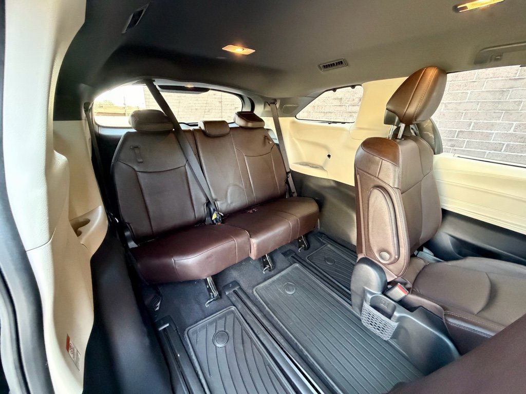 Used 2022 Toyota Sienna Platinum w/ Protection Package (TMS) image 23