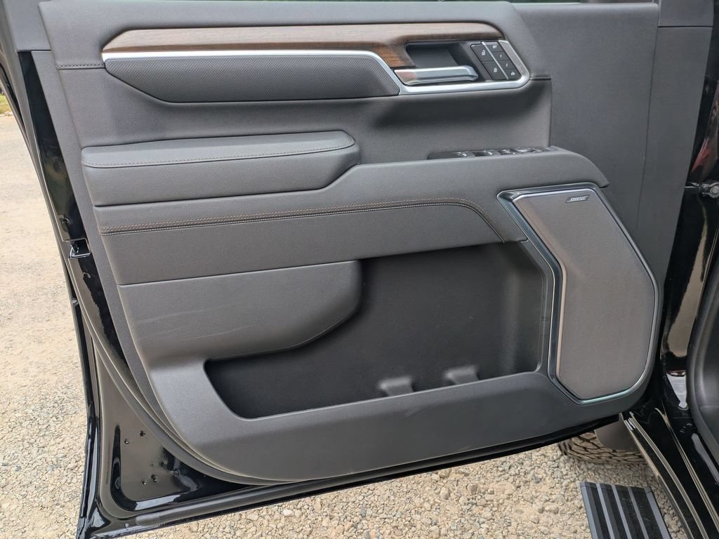 New 2026 Chevrolet Silverado 2500 High Country w/ High Country Premium Package AWD/4WD image 8