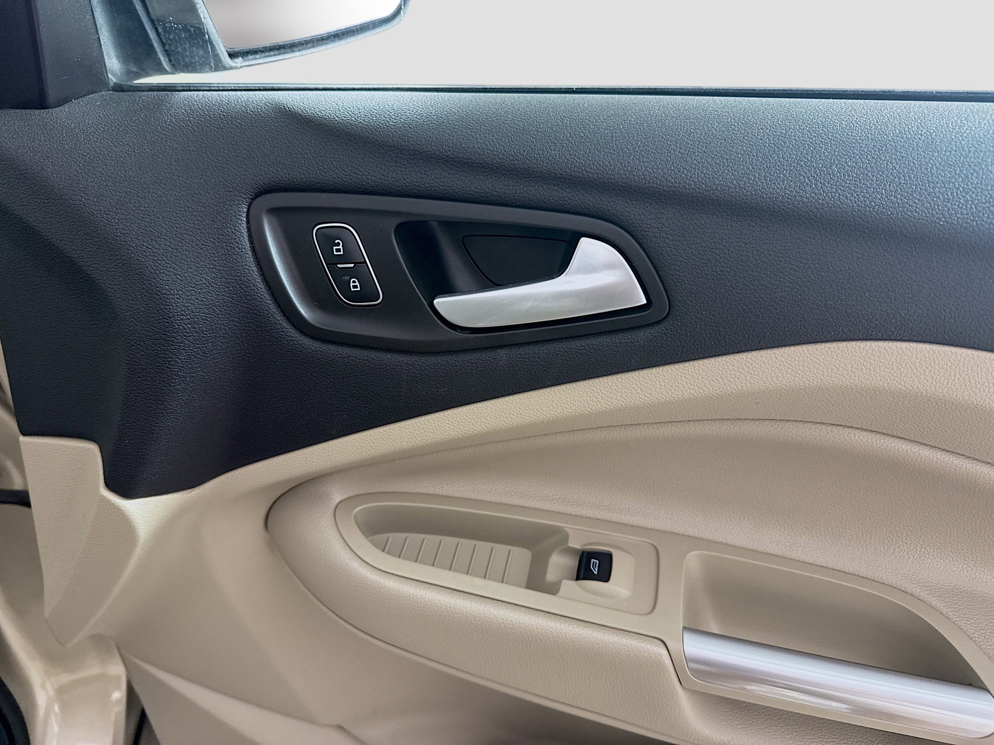 Used 2018 Ford Escape SEL image 30