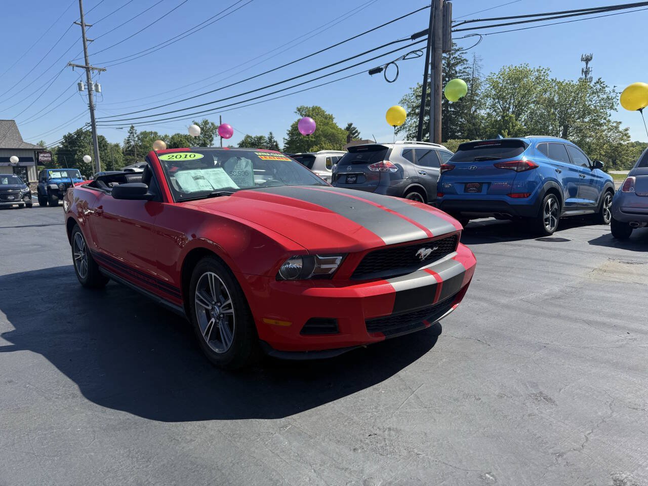 Used 2010 Ford Mustang Premium RWD image 1