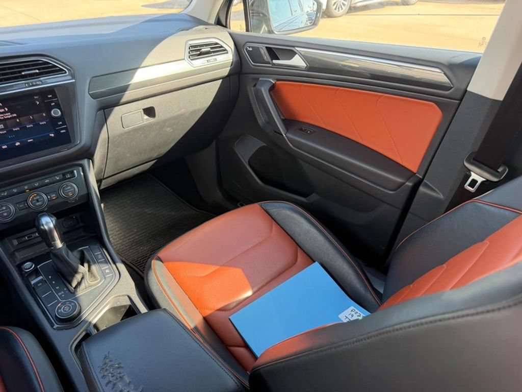 Used 2019 Volkswagen Tiguan SEL Premium AWD/4WD image 18