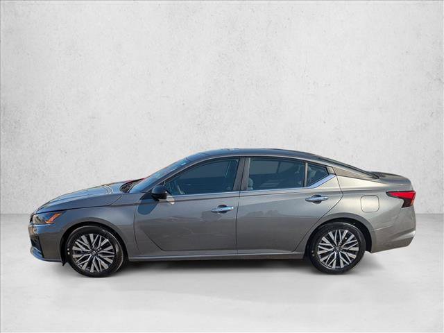 Used 2025 Nissan Altima 2.5 SV image 8