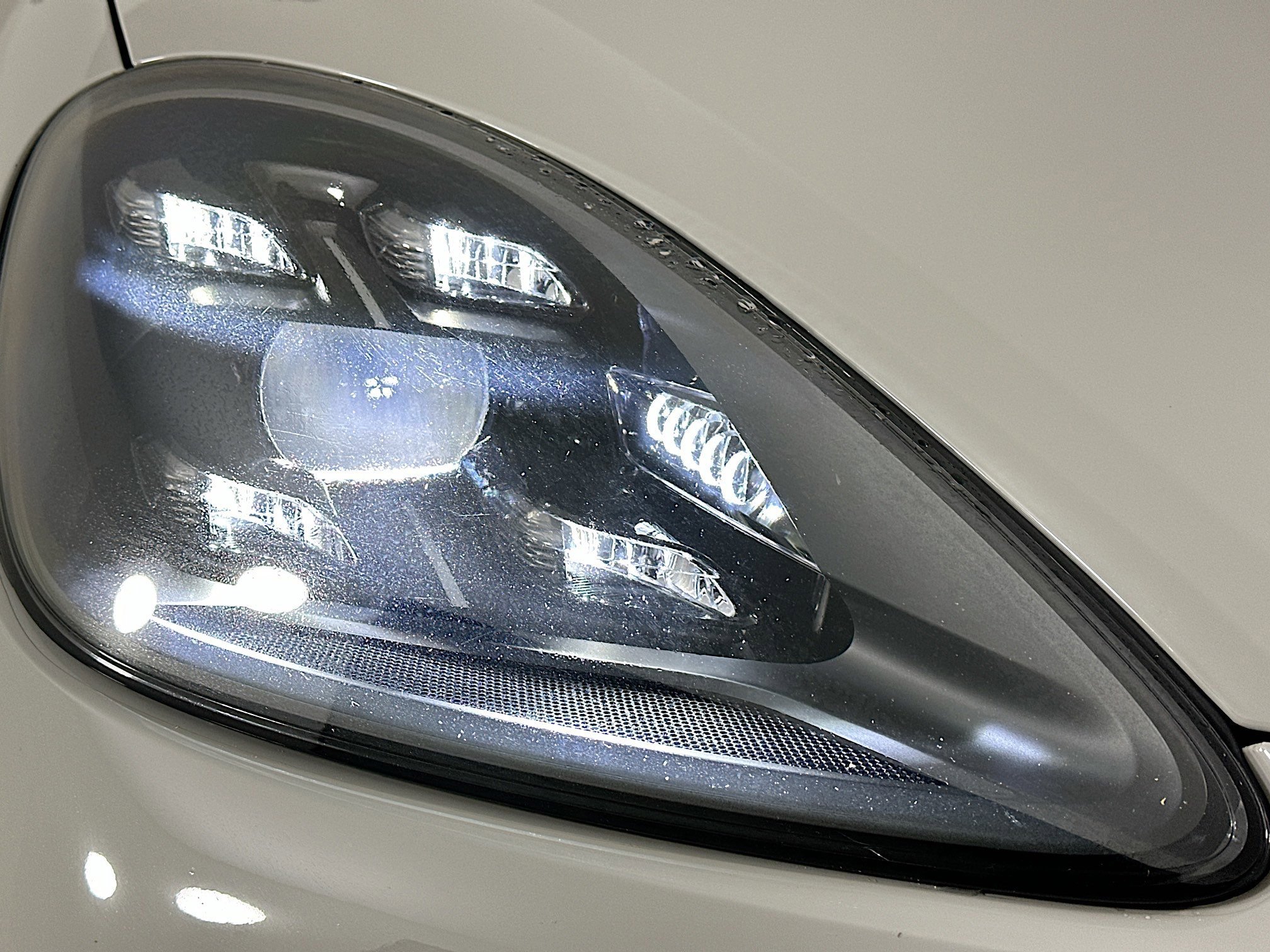 Used 2020 Porsche Cayenne Turbo S AWD/4WD image 41