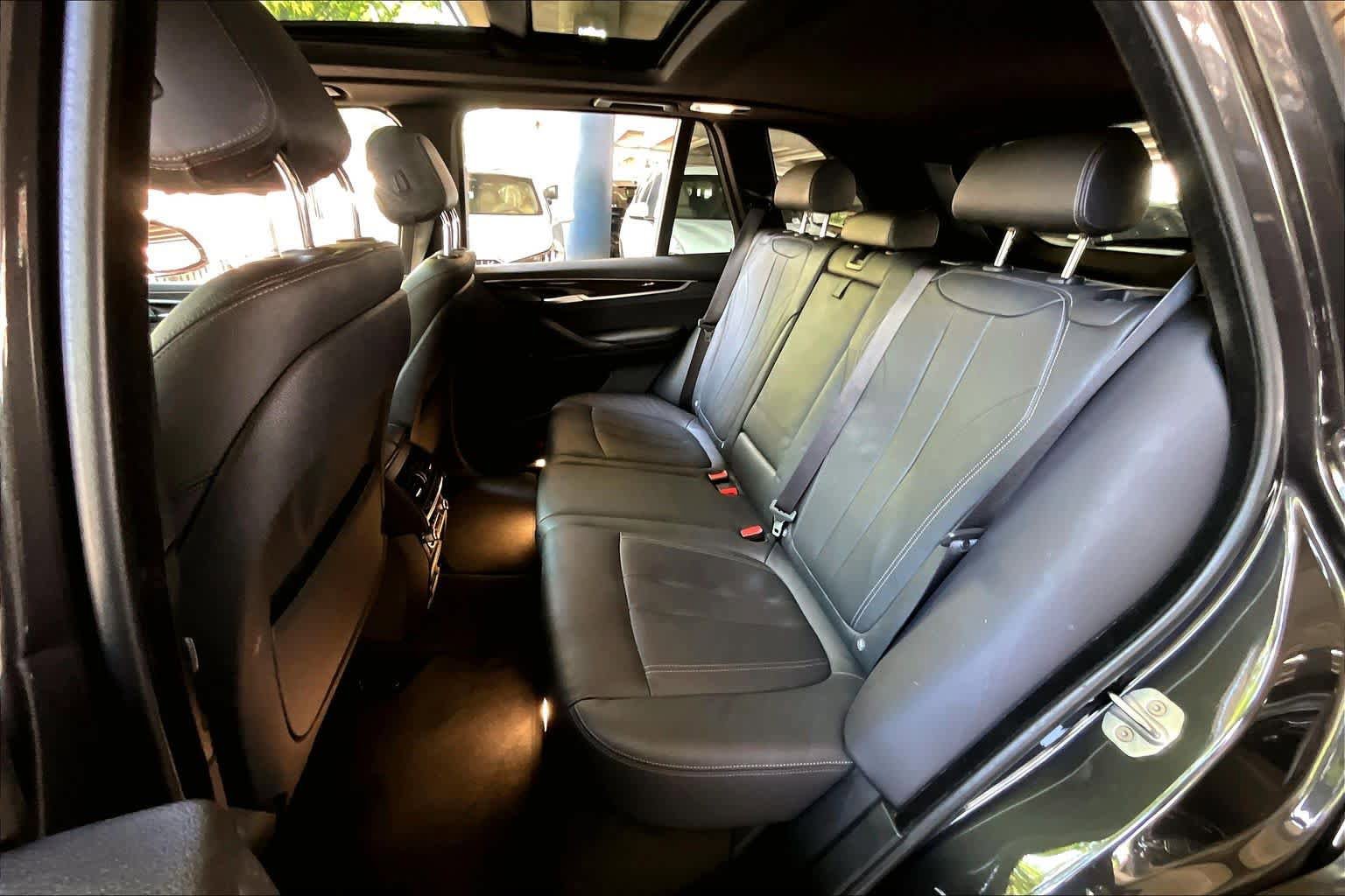 Used 2018 BMW X5 sDrive35i RWD image 19