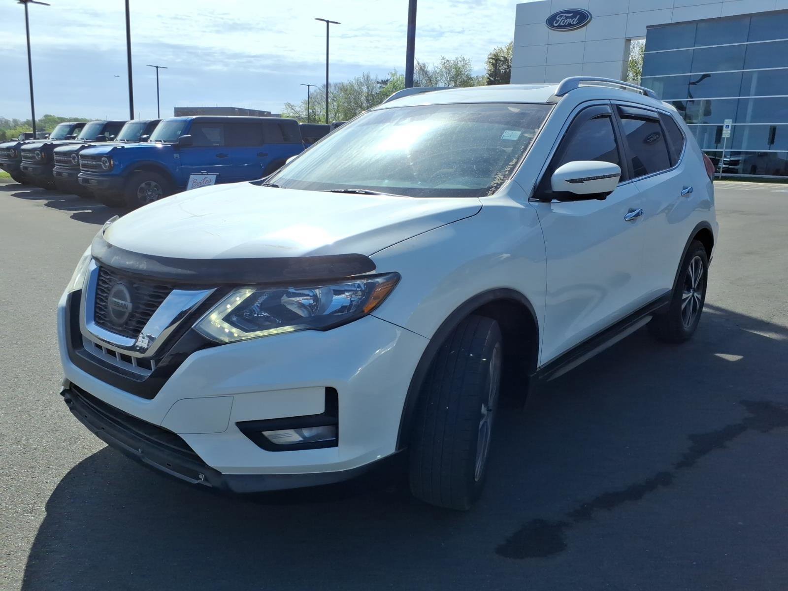 Used 2020 Nissan Rogue SV w/ Sun & Sound Touring Package image 7