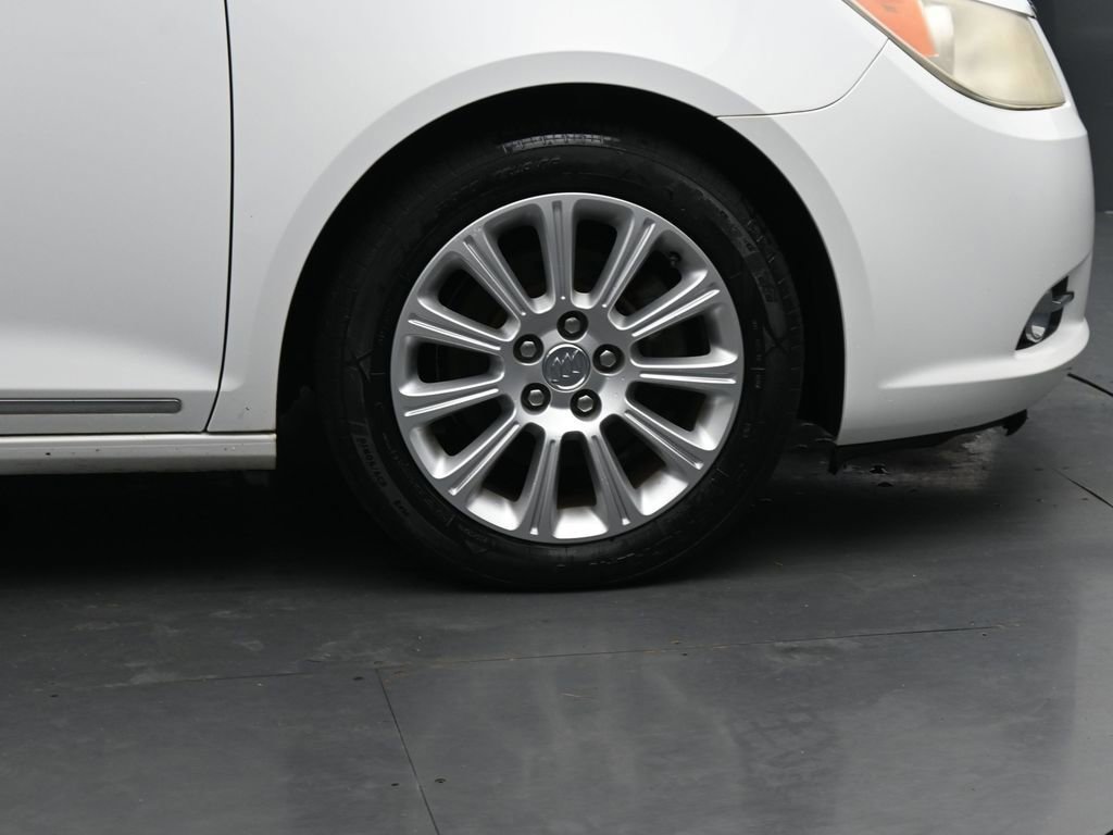 Used 2013 Buick LaCrosse Leather w/ Entertainment Package image 11