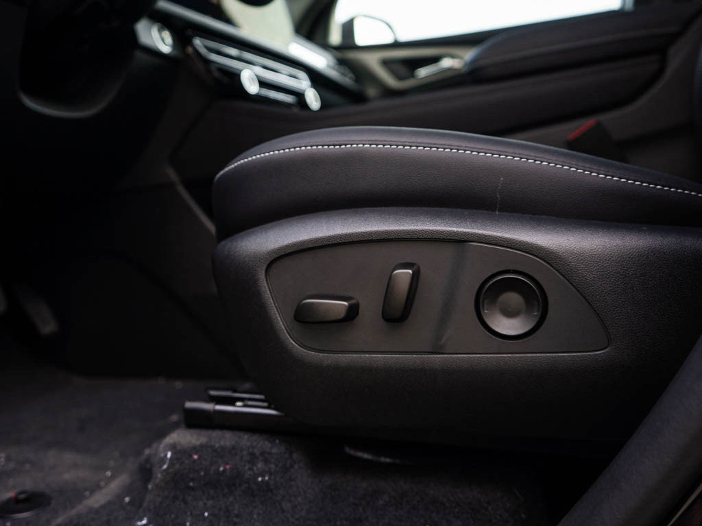 New 2026 Chevrolet Traverse LT image 19