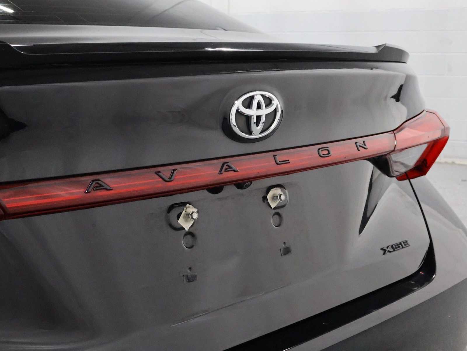 Used 2019 Toyota Avalon XSE w/ Protection Package FWD image 8
