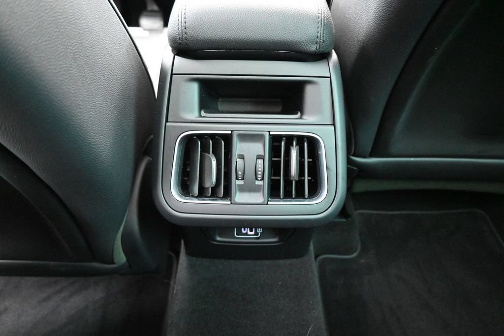 Used 2023 Maserati Grecale GT AWD/4WD image 16