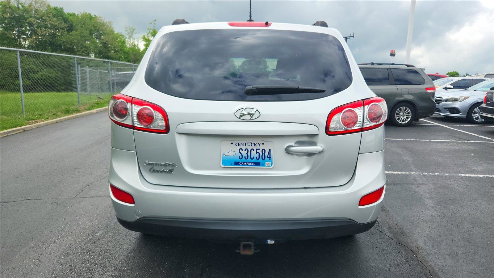 Used 2012 Hyundai Santa Fe GLS FWD image 3