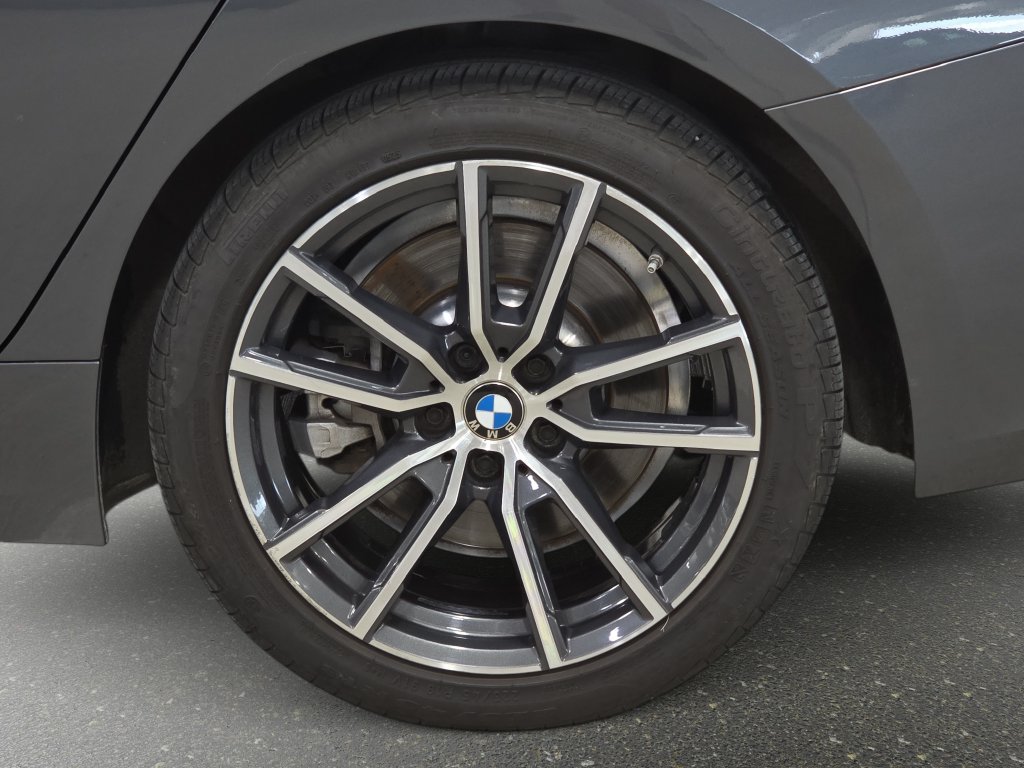 Used 2020 BMW 330i Sedan w/ Convenience Package RWD image 31