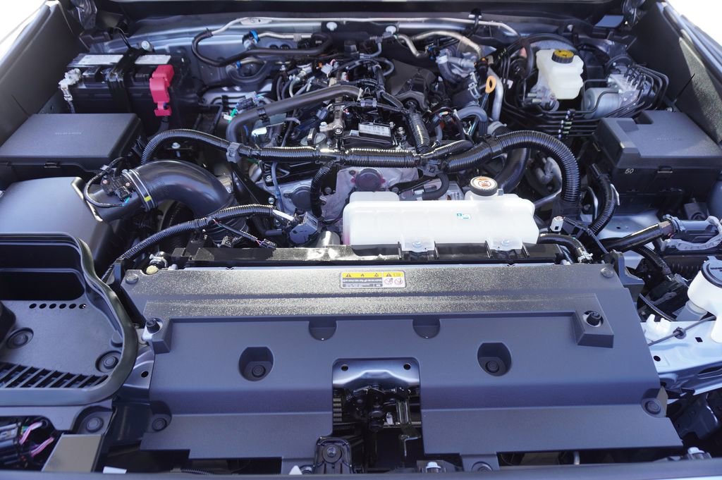 Certified 2025 Toyota Tacoma SR5 AWD/4WD image 22