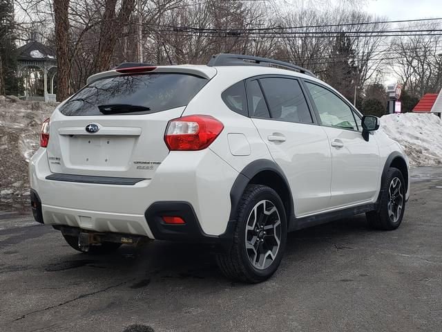 Used 2016 Subaru Crosstrek 2.0i Premium image 3
