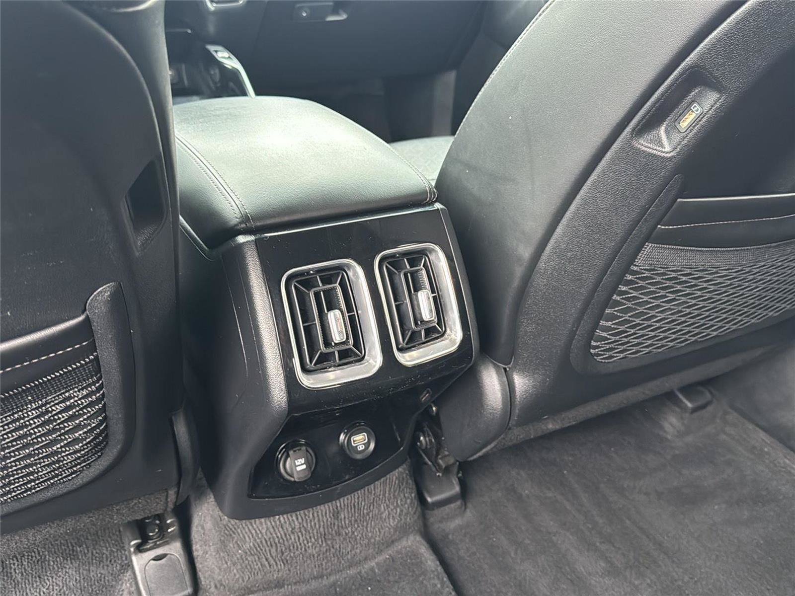 Used 2023 Kia Sorento SX AWD/4WD image 16