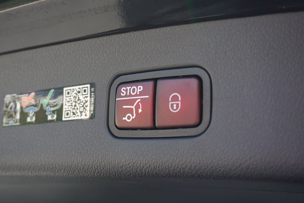 Certified 2025 Mercedes-Benz GLC 300 image 36