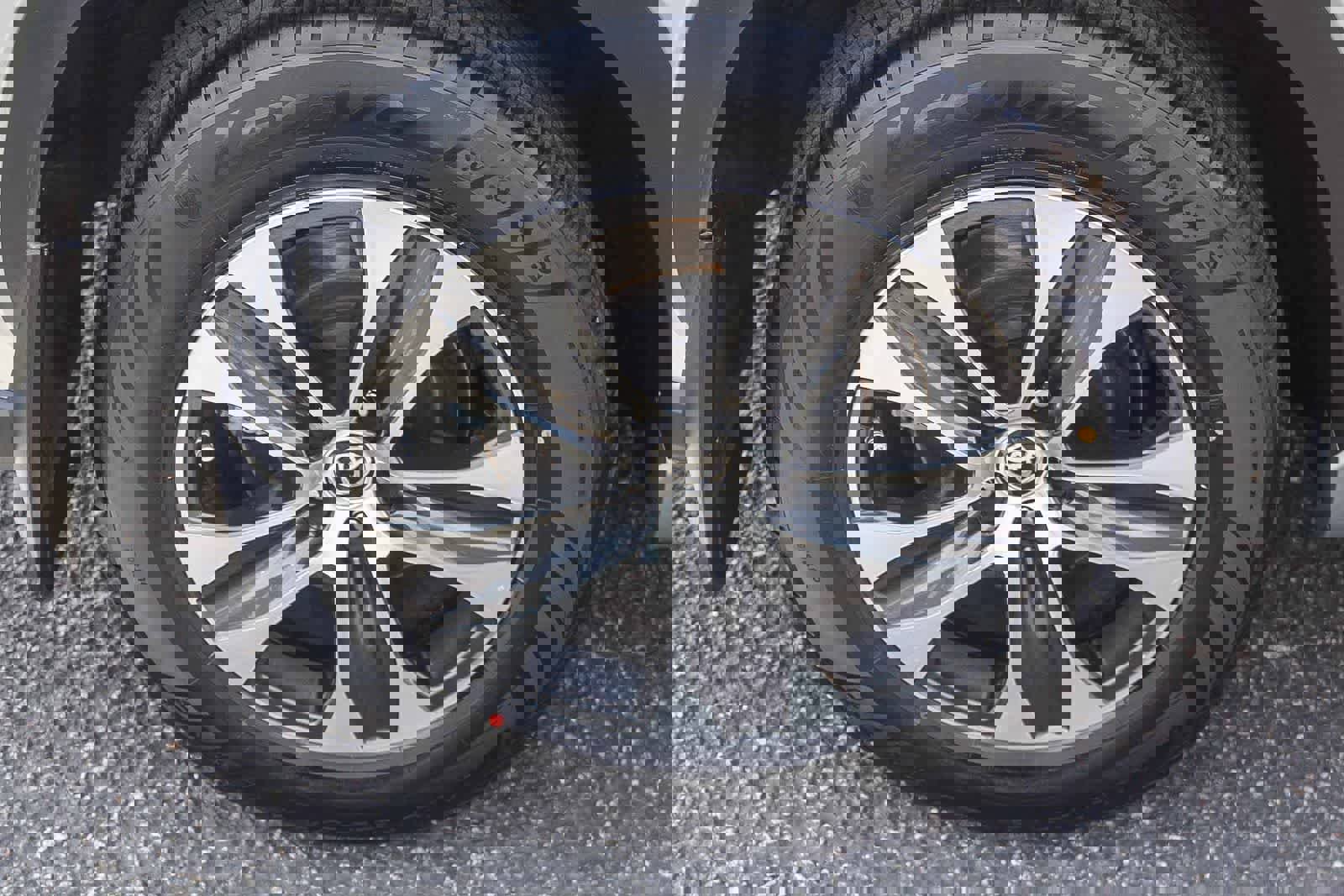 Used 2021 Toyota Highlander XLE image 13