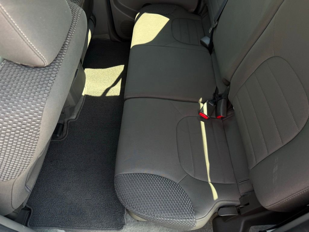 Used 2012 Nissan Frontier SV w/ Sport Appearance Pkg image 11