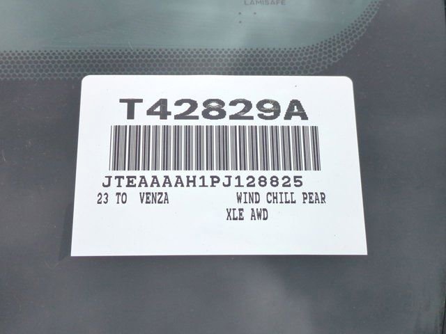 Certified 2023 Toyota Venza XLE AWD/4WD image 18