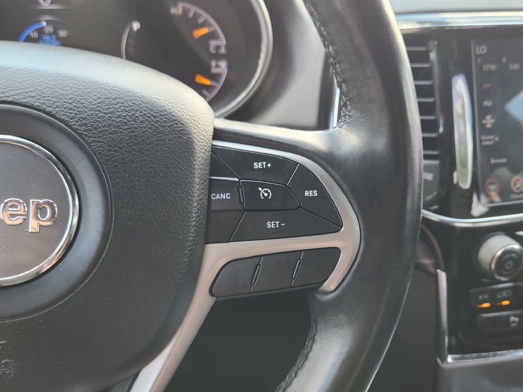 Used 2020 Jeep Grand Cherokee Altitude AWD/4WD image 28